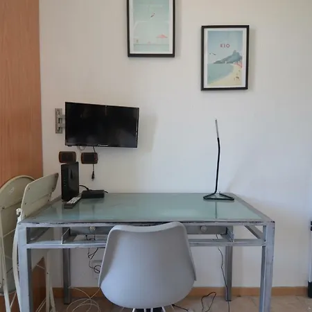 Studio 2 Personnes En Face De La Gare Centrale De Nice-ville Proche Tramway *
