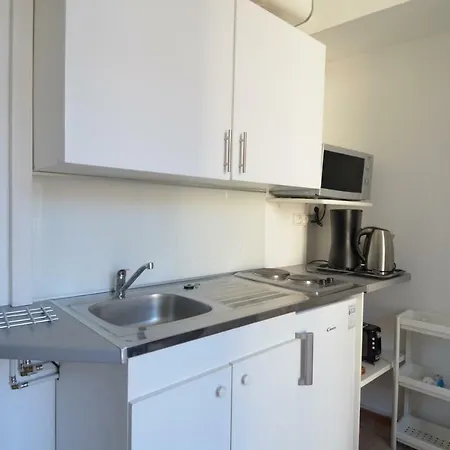 Studio 2 Personnes En Face De La Gare Centrale De Nice-ville Proche Tramway * Nice