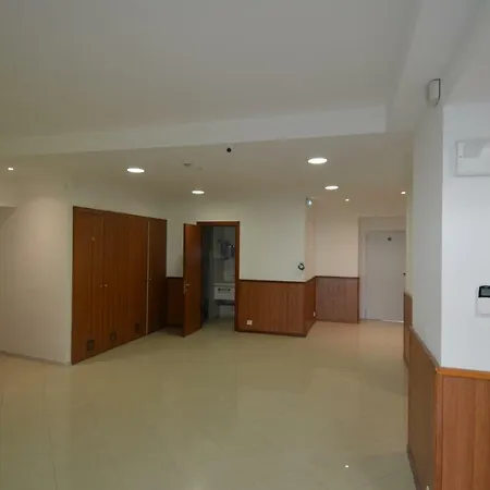 Studio 2 Personnes En Face De La Gare Centrale De Nice-ville Proche Tramway Appartement